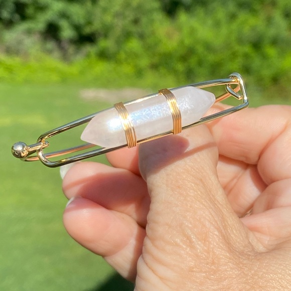 Genuine Rose Quartz hexagon gold tone bracelet - Picture 11 of 13